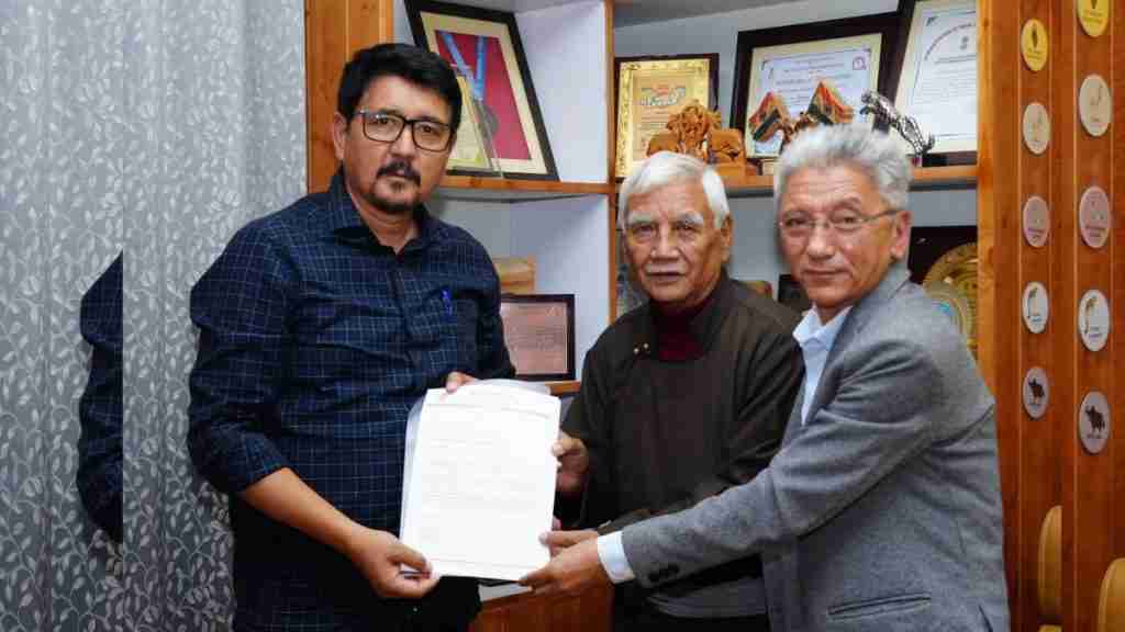 Hon’ble CEC Leh Held a Meeting with President and General Secretary of Asoka Mission