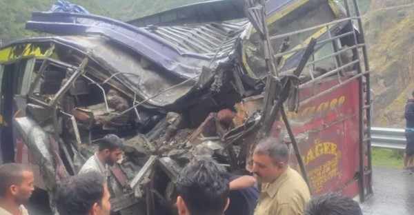 Shooting Stones Hit Vehicles on Doda Highway; Casualties Feared