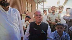 JKPCC Chief Tariq Hameed Karra Meets GDC Thathri Hunger Strikers, Assures Support