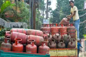 Iran Halts LPG Supplies to Pakistan Amid Border Closure, Cooking Gas Prices Surge 56%