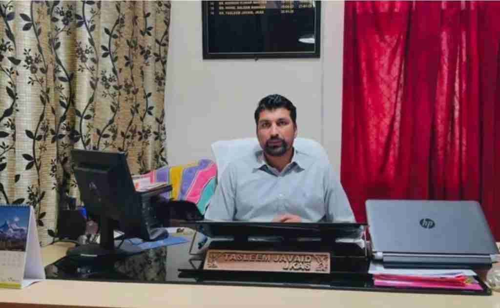 ARTO Kishtwar Suspends Route Permits of 03 Vehicles, Blacklists 20 Vehicles, and Suspends 11 Driving Licenses