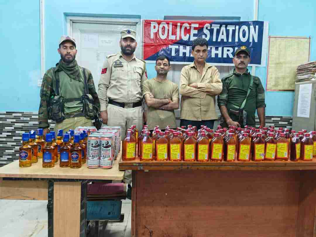 Doda Police Arrests 02 Bootleggers Held With Illicit Liquor, Vehicle Seized