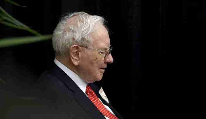 Buffett to remain Berkshire chairman but shares fall after Abel named CEO