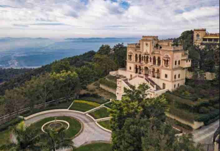 Ananda in the Himalayas Elevates Retreat Experience with Transformative Sound Healing