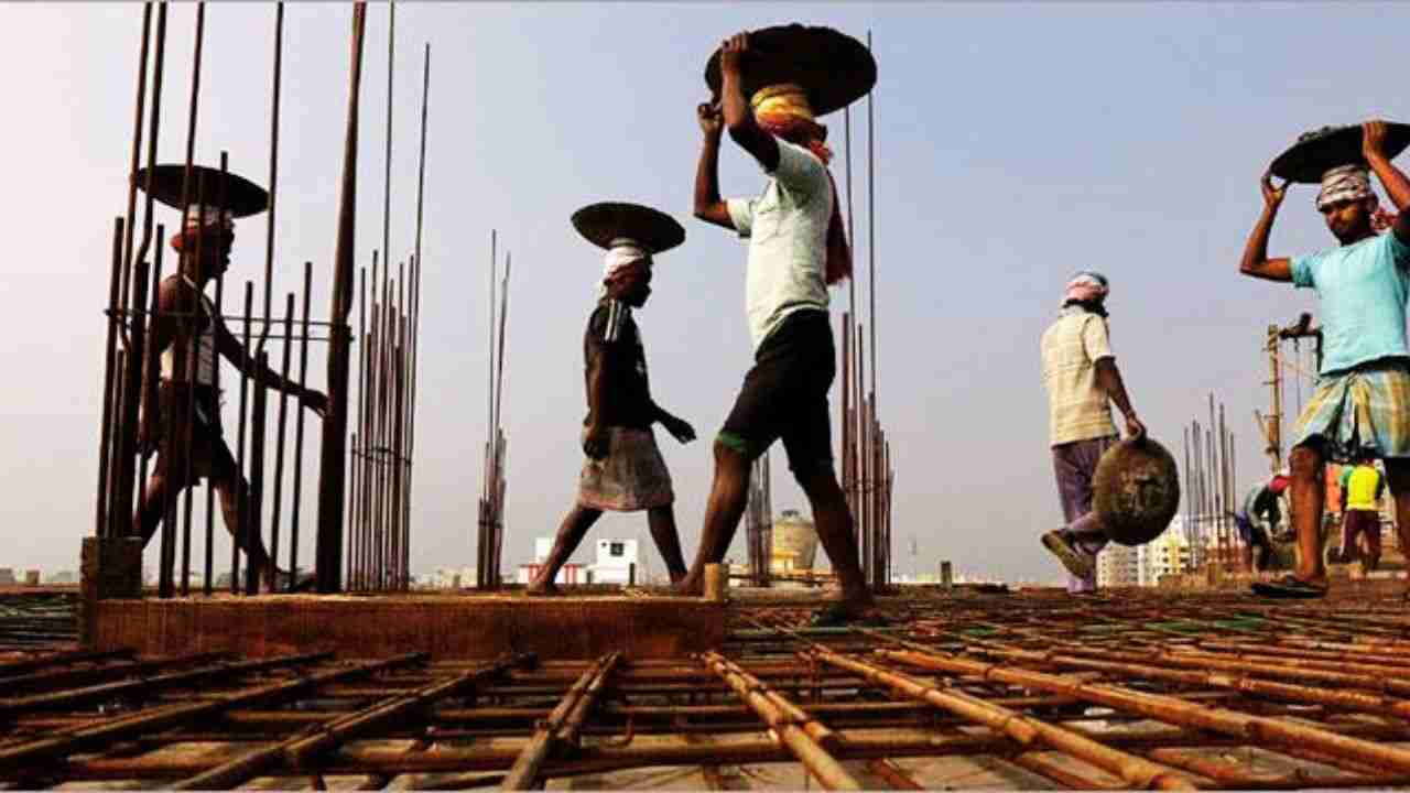 Assistant Labour Commissioner Kishtwar Constitutes Team of Officials for Organizing Awareness Programme for Building & Other Construction Workers