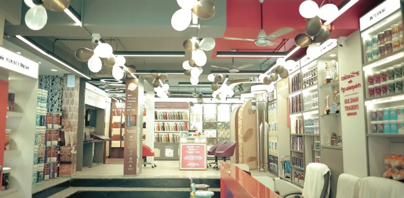 Asian Paints opens 8 new décor stores in Kashmir