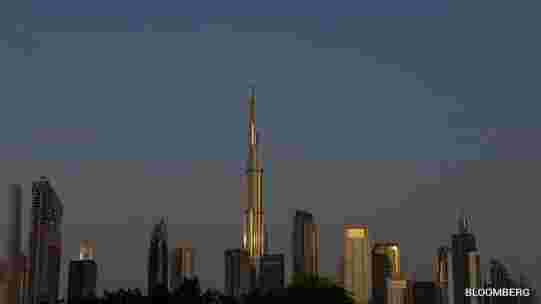 Oil Market Shake-Up: UAE Leaves OPEC, Weakening Cartel’s Influence