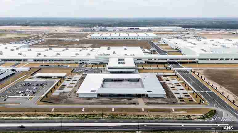 US Battery Plant Site Raid: Seoul Confirms Over 300 South Koreans Among 475 Arrested