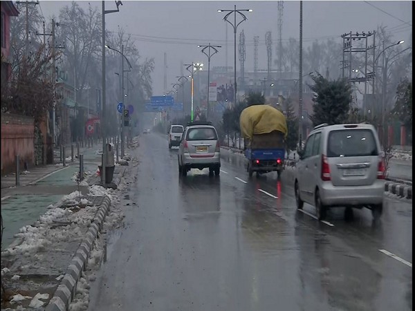 Moderate to Heavy Rain Hits Jammu and Kashmir, Relief Likely from April 5