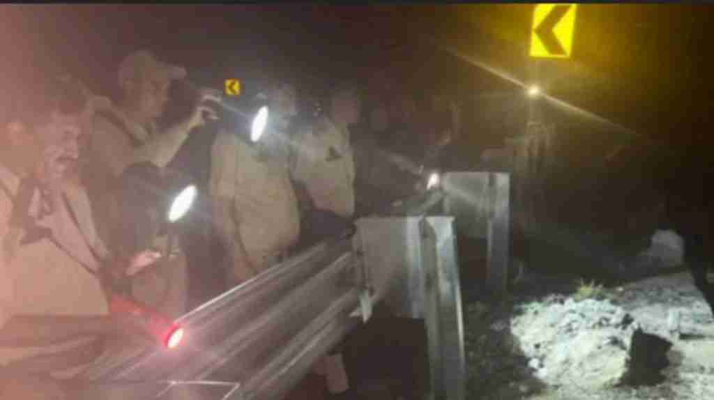 Doda Police Rescue 8 from Chenab in Midnight Operation, Warn Public of Strict Action for Violations