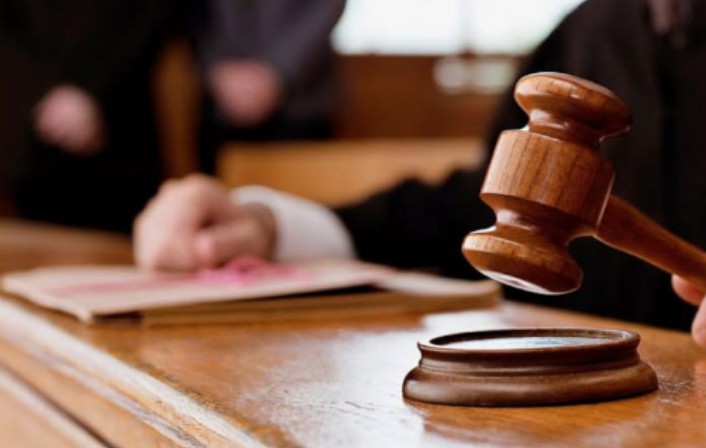 KAS Officer in Jammu kashmir Files Rs 7 Crore Defamation Suit Against Journalist