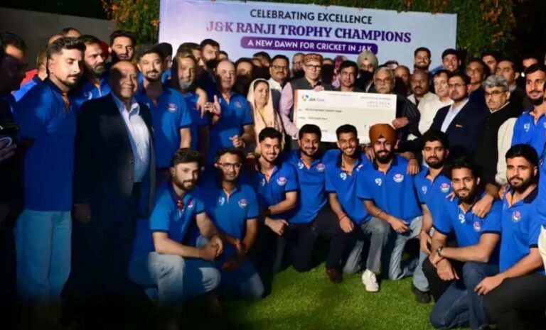 J-K CM Omar Abdullah Hosts Dinner for Ranji Trophy-Winning Jammu and Kashmir cricket team, Awards Rs. 2 Crore