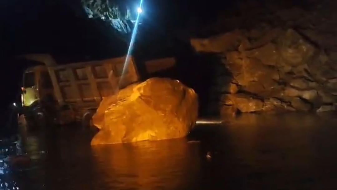 Landslide Strikes Project Vehicle at Dangdoru in Kishtwar; One Dead