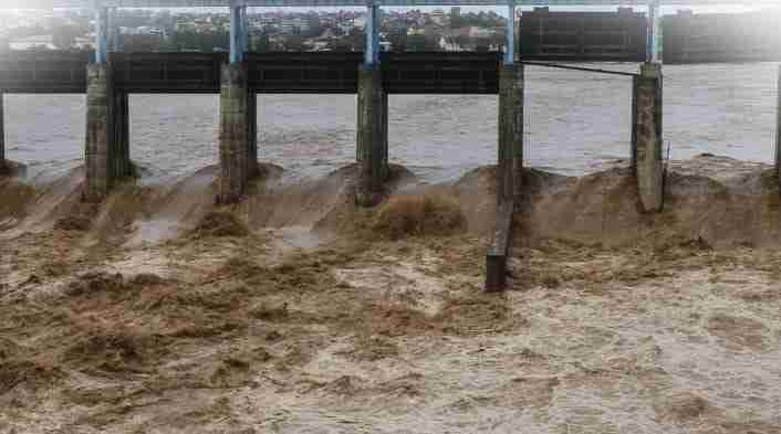 India Informs Pakistan of flood alert in Tawi River: Sources