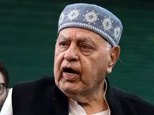 Former CM J&K Farooq Abdullah Narrowly Escapes Assassination Attempt at Jammu Wedding, Attacker Arrested