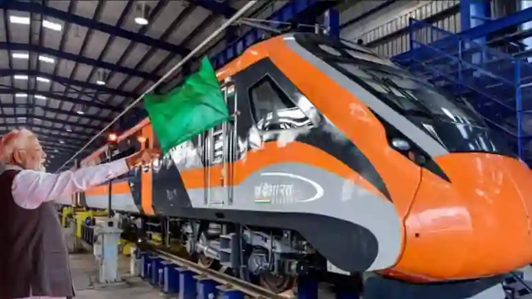 PM Modi Flags Off India’s First Vande Bharat Sleeper Train Connecting Howrah to Kamakhya