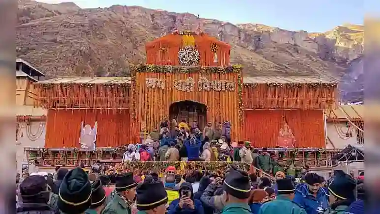 Mobile Phones, Cameras Banned In Char Dham Temple Complexes In Uttarakhand