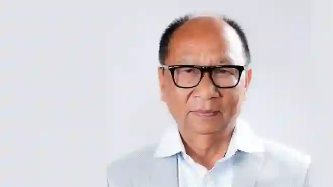 Yumnam Khemchand Singh Sworn In as Manipur Chief Minister as President’s Rule Ends