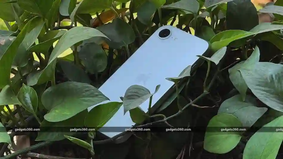 iPhone 17e Design, Colour Options Seen in Concept Video With Dynamic Island, MagSafe