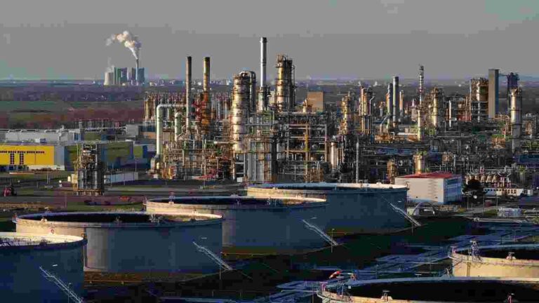 Iran-Israel-US War LIVE Updates: Gulf Tensions Escalate as Iranian Strikes Hit Energy Infrastructure