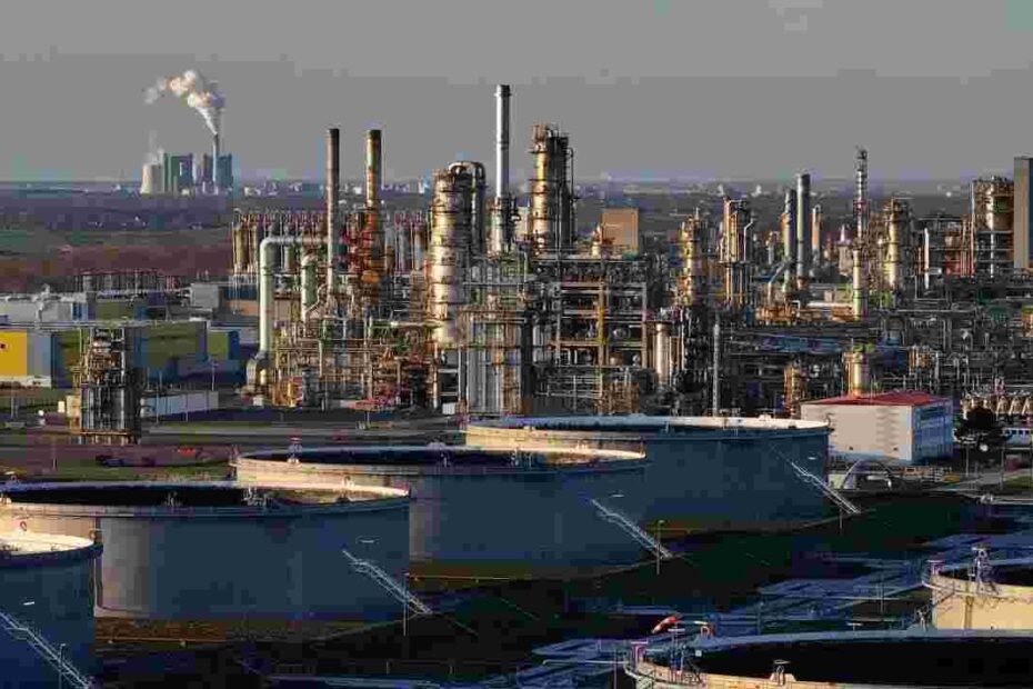 Iran-Israel-US War LIVE Updates: Gulf Tensions Escalate as Iranian Strikes Hit Energy Infrastructure