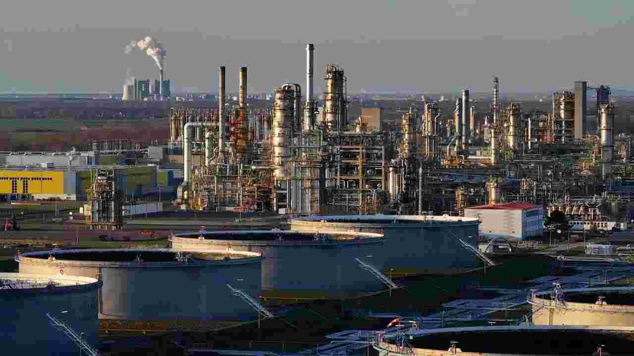 Iran-Israel-US War LIVE Updates: Gulf Tensions Escalate as Iranian Strikes Hit Energy Infrastructure