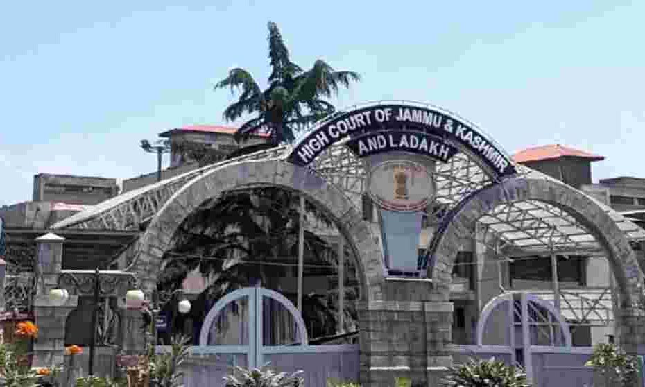 Jammu Kashmir & Ladakh High Court Quashes Dismissal of JMC Official, Orders Pension and Benefits