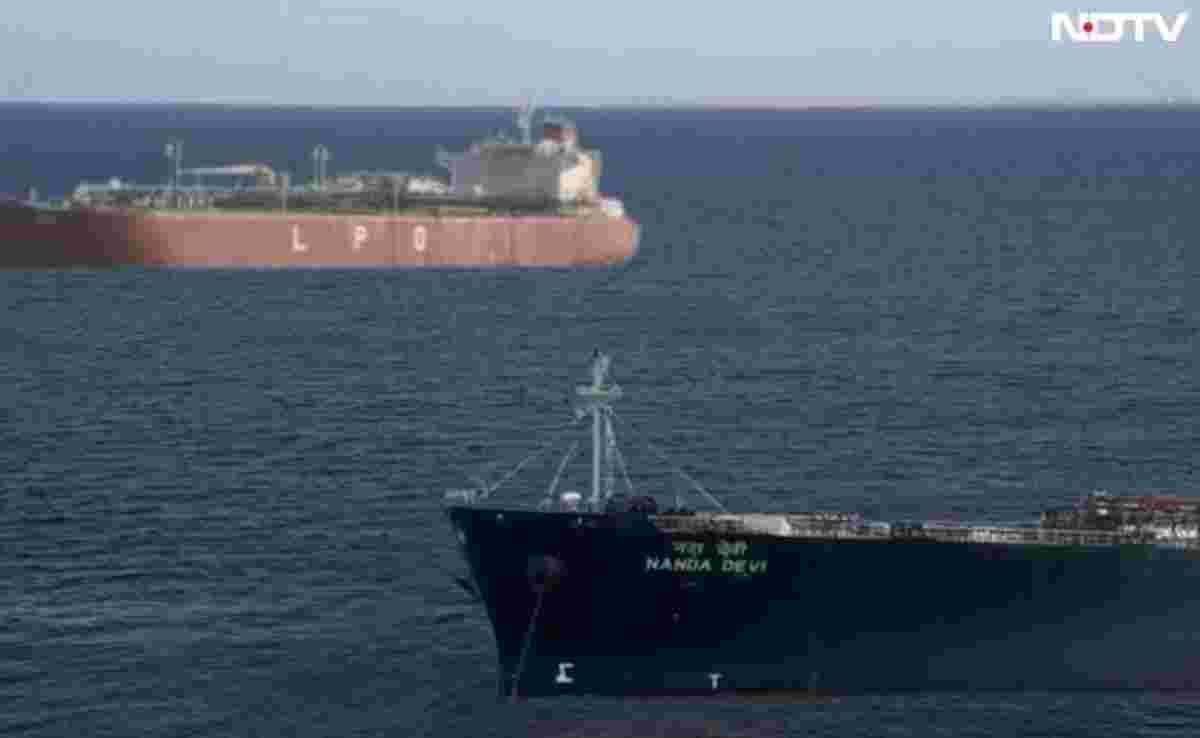 Two Indian-Flagged Vessels Fired Upon in Strait of Hormuz, New Delhi Summons Iranian Ambassador