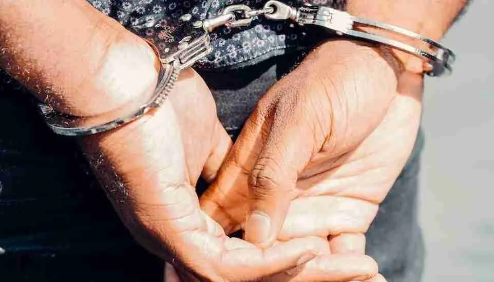 Two arrested with arams and Ammo in Srinagar, j-k police