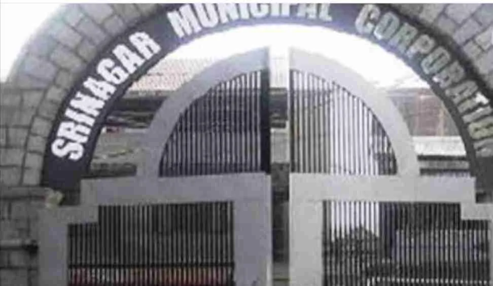 Stop Dumping Garbage on Roadside or Face Action: SMC to Shopkeepers