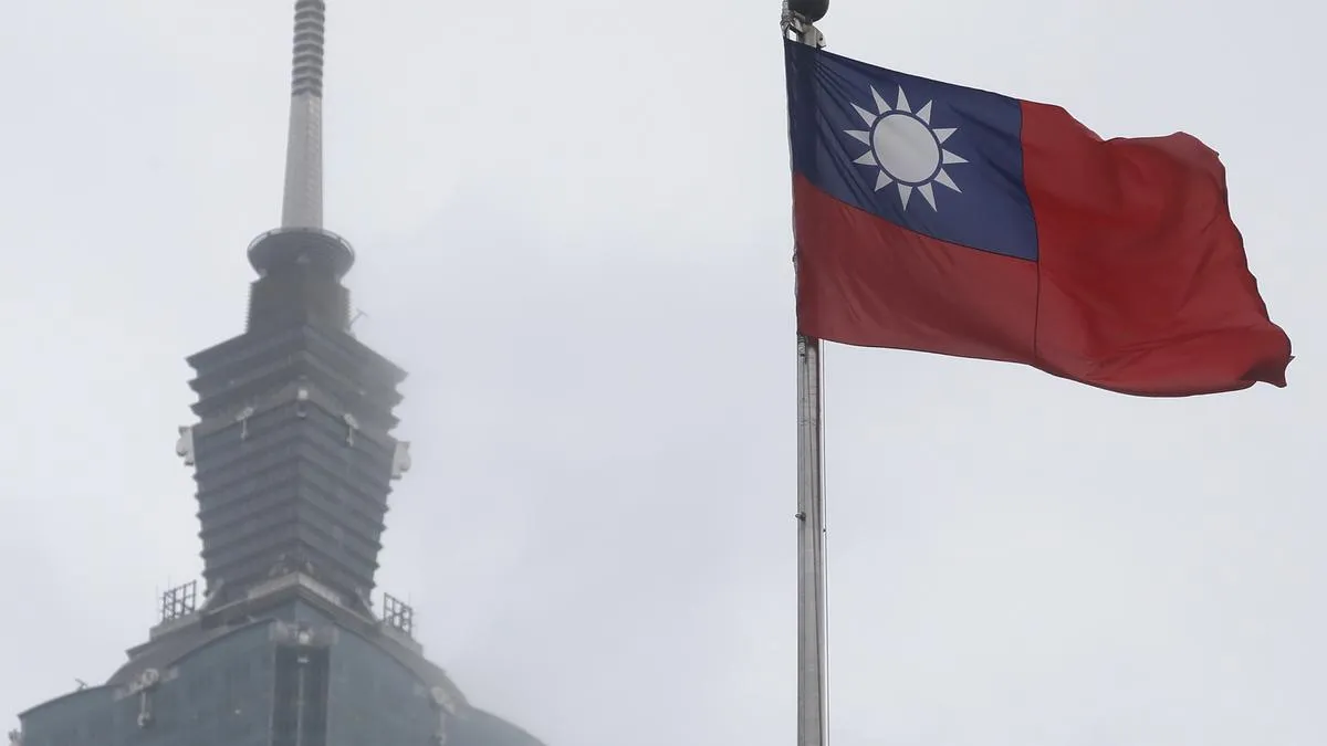 Rising Tensions as Chinese Military Activity Intensifies Near Taiwan