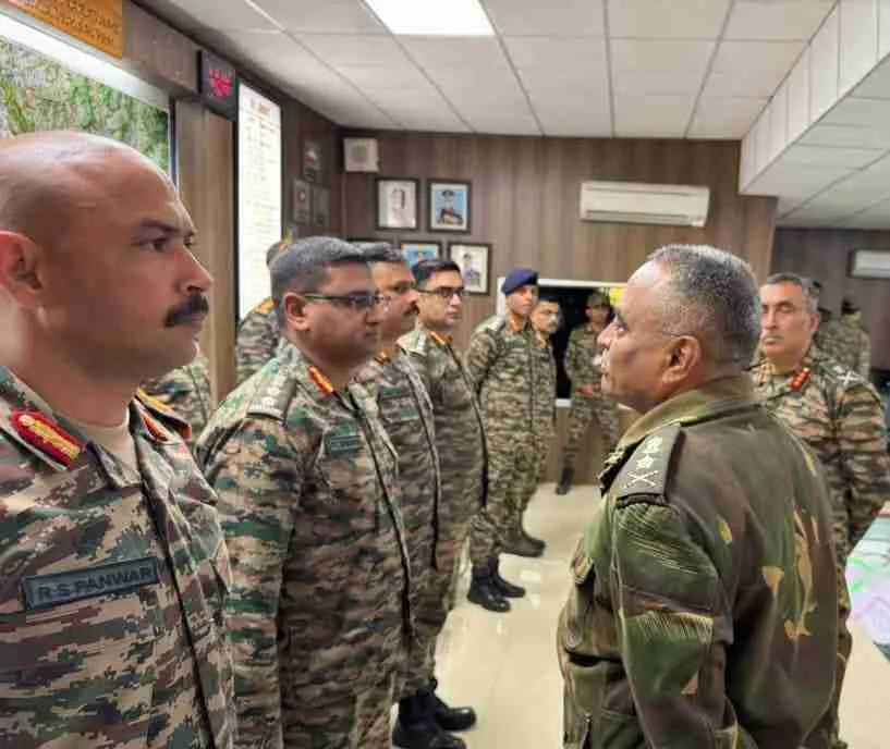 COAS General Surveys Poonch Sector Amid Anti-Terror Operation