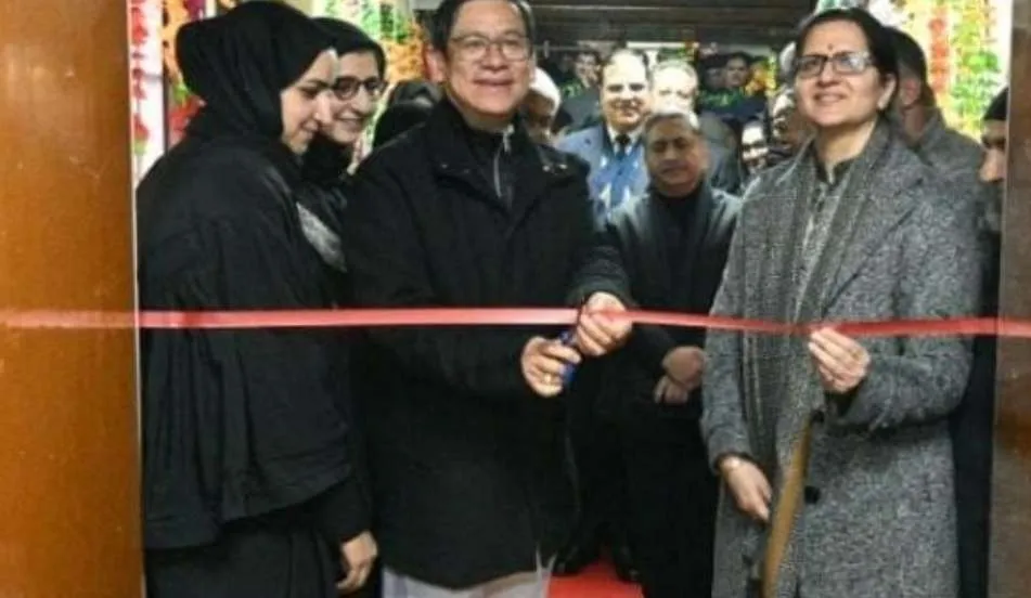 Chief-Justice Singh Inaugurates Exclusive Ladies-Bar-Room at Srinagar High Court, Pledges Support for Female Advocates