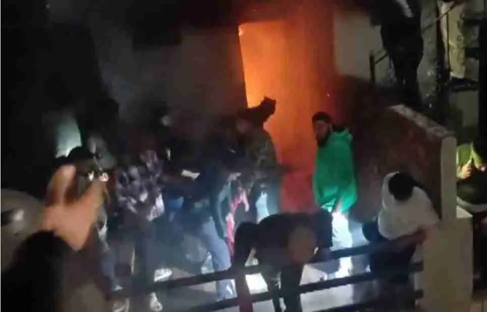 Fire Destroys Three-Story Shop in Poonch, Jammu and Kashmir; Cause Under Investigation