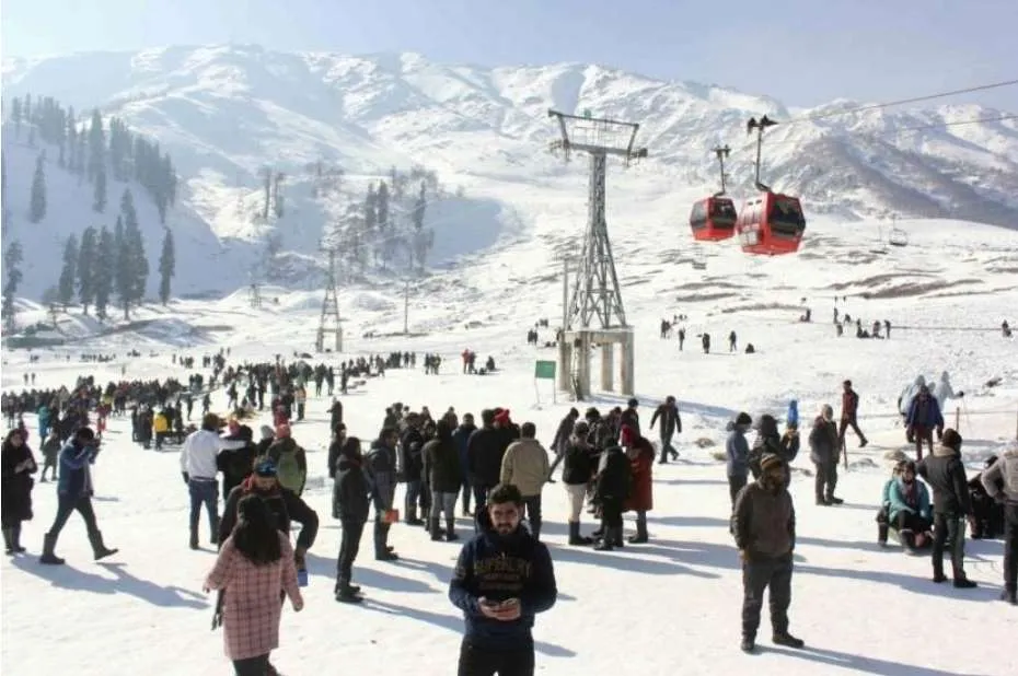 Gulmarg Gondola Skyrockets: Record Revenue and Tourist Numbers Soar