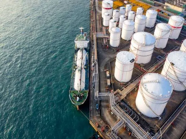 Gasoline price to drop in Israel in June