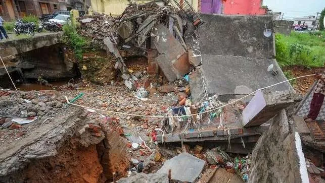 Man Found Dead, Two Houses Damaged As Heavy Rain Lashes Jammu