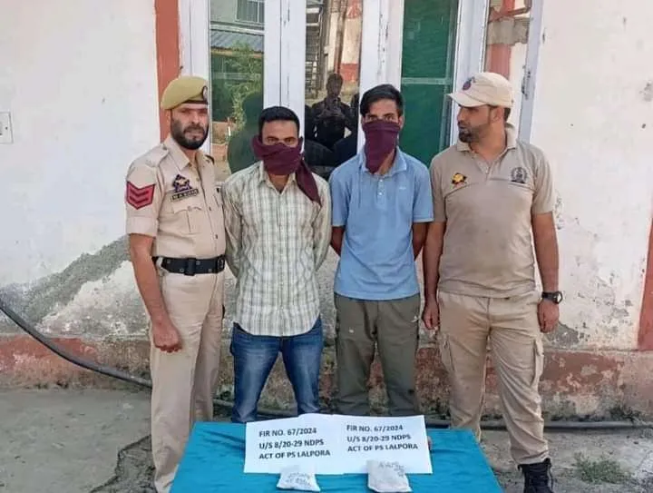 Kupwara Police Arrest two Drug Peddlers, seize Contraband Substances