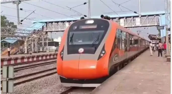 Five Arrested for Stone-Pelting at Vande Bharat Express During Trial Run in Chhattisgarh