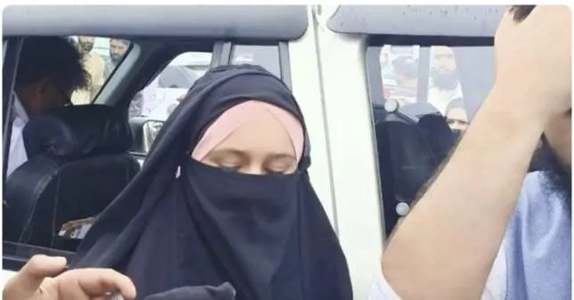 Jailed Leader's Daughter Submits Father's Nomination, Criticizes Lack of Support