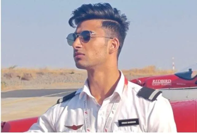 Handwara's Owais Manzoor Achieves Dream of Becoming Air India Pilot at 21