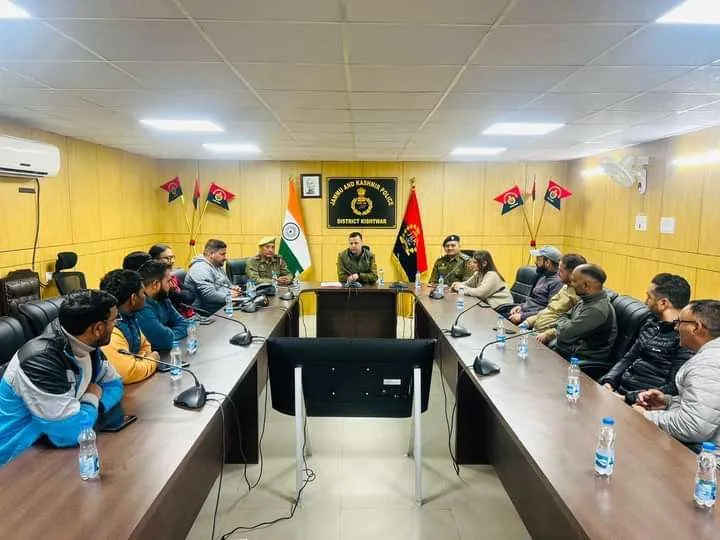 SSP Kishtwar Holds Introductory Meeting with Media Fraternity at DPO Kishtwar