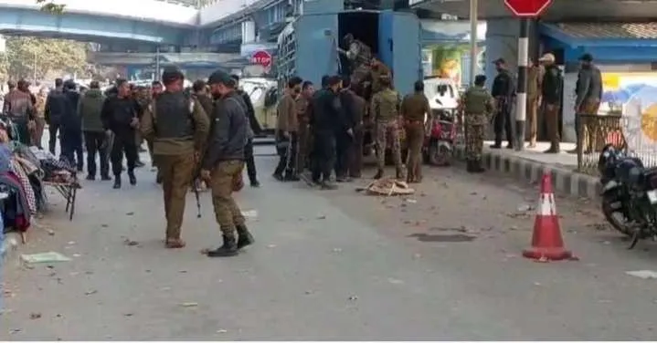 10 civilians injured in explosion at Srinagar Sunday market investigation on