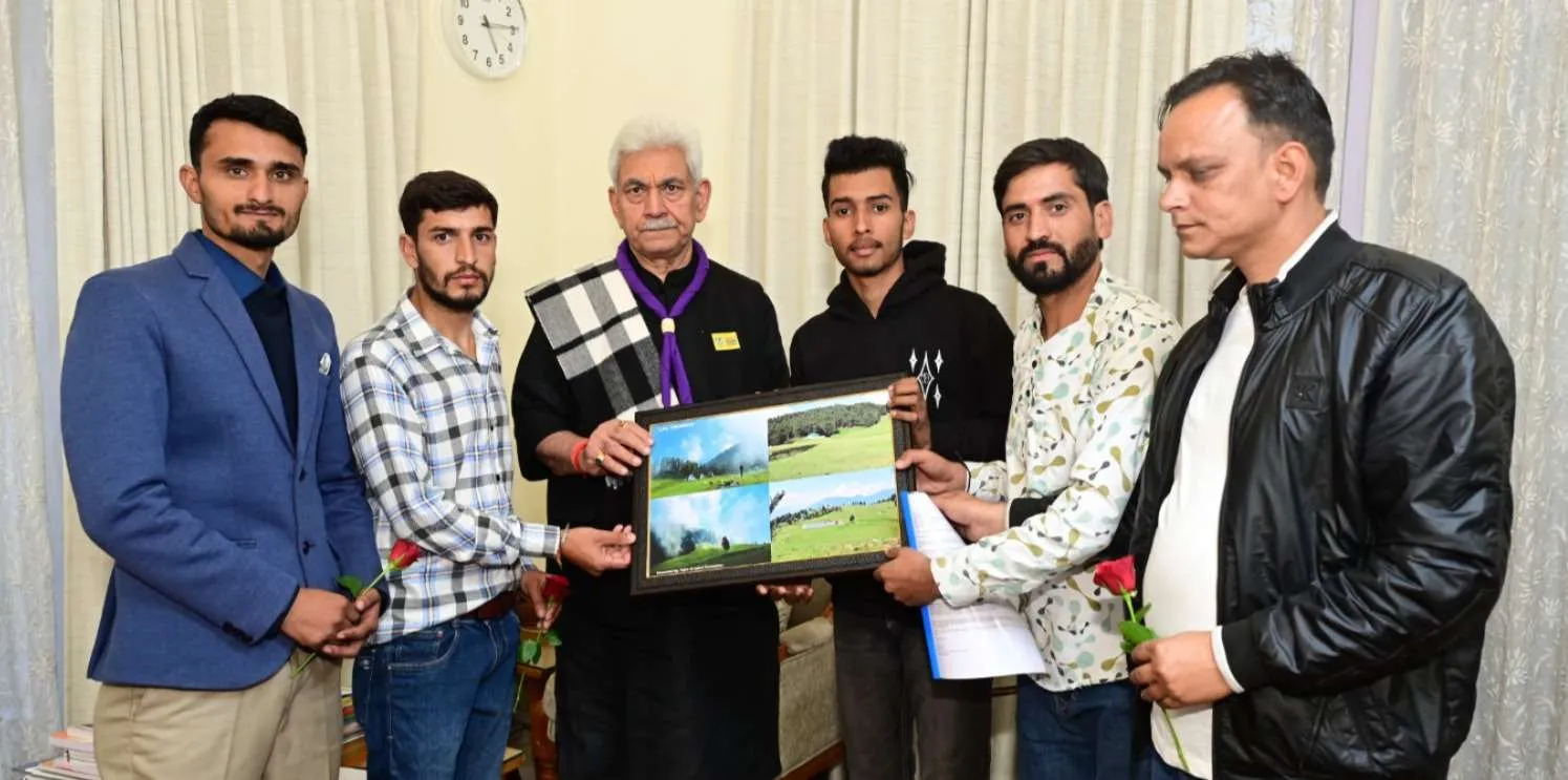 Tejas Ek Pahal Foundation NGO Team Meets LG Manoj Sinha regarding Tourism Development in Doda District