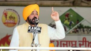 Punjab CM Bhagwant Mann Fined Rs 50,000 at Delhi Airport Over Alleged Undeclared Goods