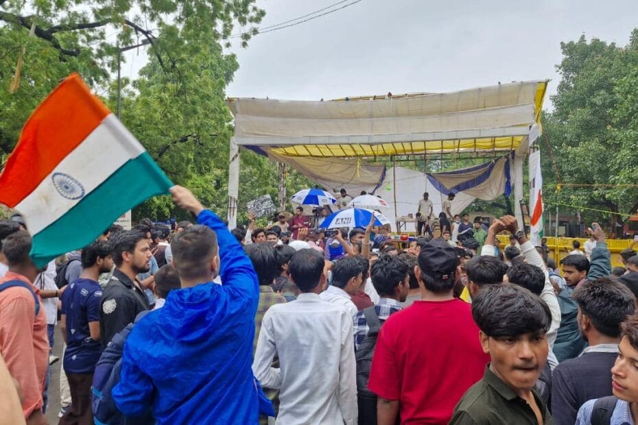 Cockroach Janta Party Reclaims Jantar Mantar, Says Protest To Continue, Police On Alert