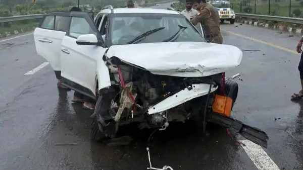 3 Killed in Lucknow-Agra Expressway Crash