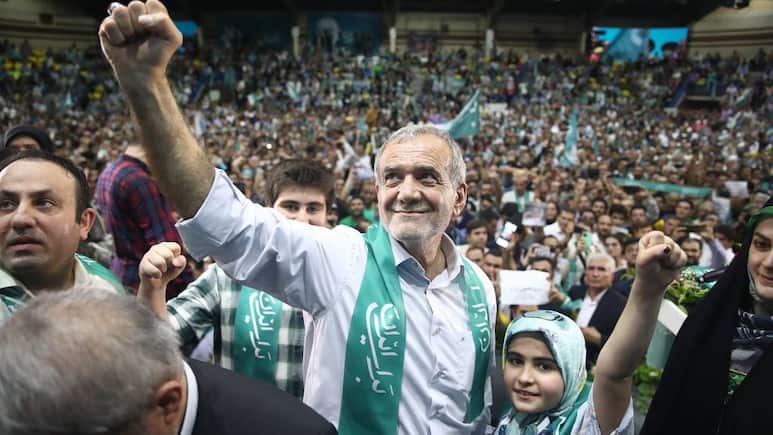IRGC Denies Resignation Reports of Iran’s President Masoud Pezeshkian, Labels Them “False and Fabricated”