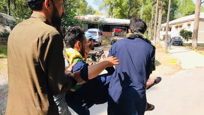 Pakistan Govt, Protesters Ink Deal to End Protests in PoK