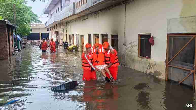 Punjab Floods Toll Climbs to 48; Schools and Colleges Reopen Today